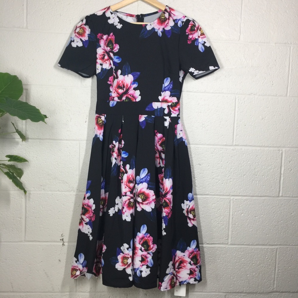 NWT Women's Floral Sun Dress